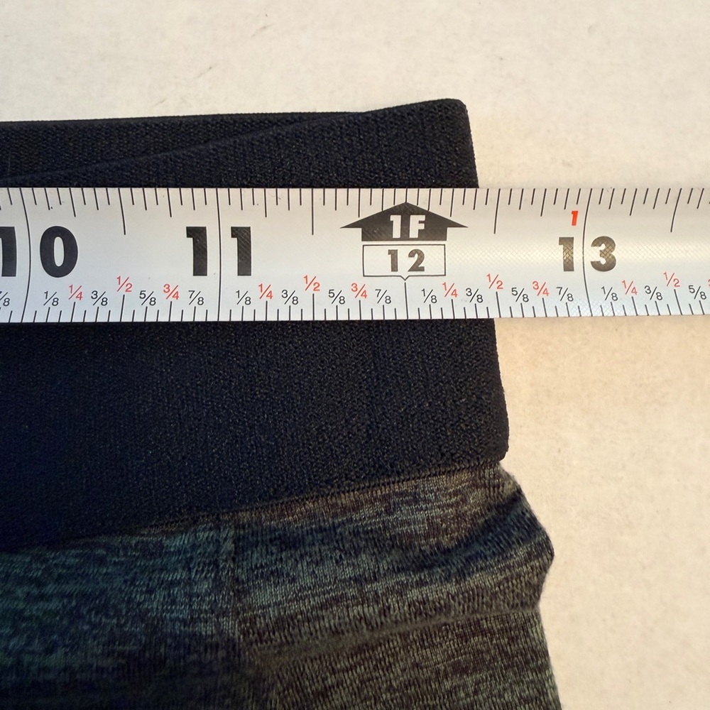 Bombshell Sportswear Women’s Size Medium Leggings Green Black Made In USA - Picture 6 of 7